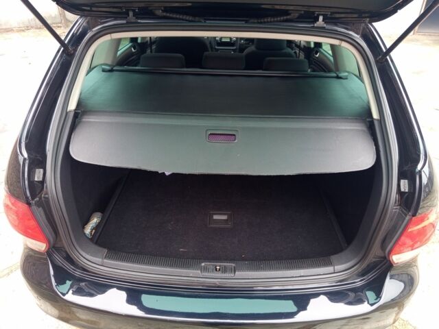 Черный Фольксваген Гольф, объемом двигателя 1.6 л и пробегом 246 тыс. км за 6800 $, фото 12 на Automoto.ua