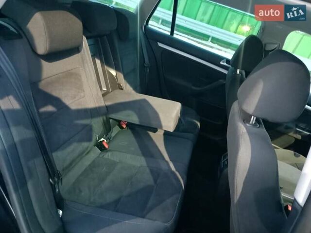 Черный Фольксваген Гольф, объемом двигателя 1.4 л и пробегом 210 тыс. км за 7899 $, фото 18 на Automoto.ua