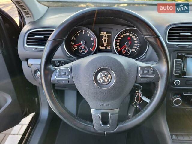 Черный Фольксваген Гольф, объемом двигателя 1.4 л и пробегом 199 тыс. км за 8000 $, фото 26 на Automoto.ua