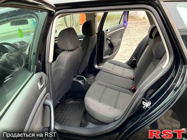 Черный Фольксваген Гольф, объемом двигателя 1.2 л и пробегом 217 тыс. км за 5500 $, фото 10 на Automoto.ua