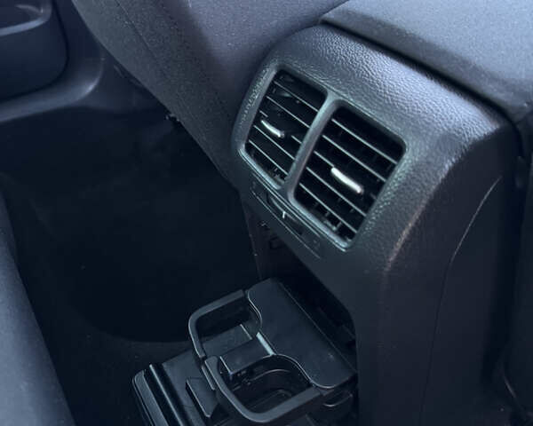 Черный Фольксваген Гольф, объемом двигателя 1.4 л и пробегом 239 тыс. км за 7150 $, фото 22 на Automoto.ua