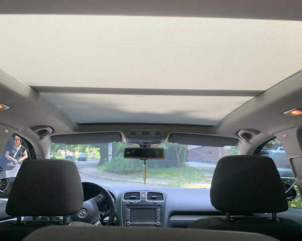 Черный Фольксваген Гольф, объемом двигателя 1.39 л и пробегом 230 тыс. км за 11500 $, фото 24 на Automoto.ua