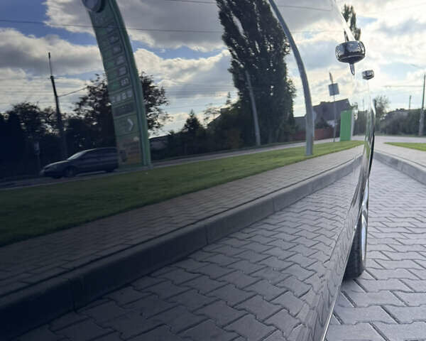 Черный Фольксваген Гольф, объемом двигателя 1.6 л и пробегом 235 тыс. км за 8800 $, фото 33 на Automoto.ua