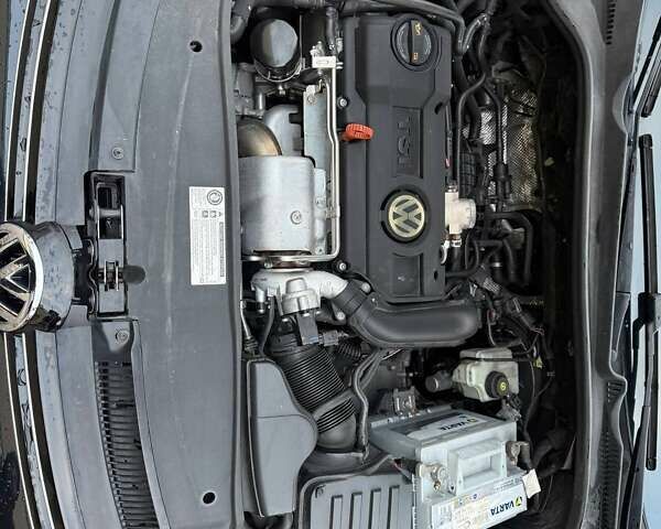 Черный Фольксваген Гольф, объемом двигателя 1.4 л и пробегом 213 тыс. км за 7850 $, фото 17 на Automoto.ua