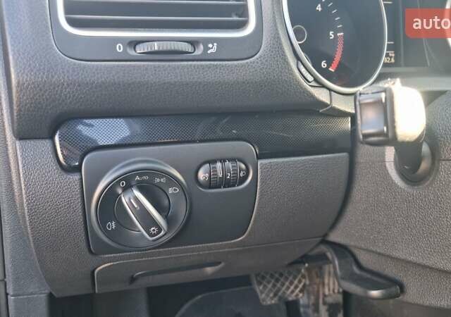 Чорний Фольксваген Гольф, об'ємом двигуна 1.6 л та пробігом 301 тис. км за 8250 $, фото 15 на Automoto.ua