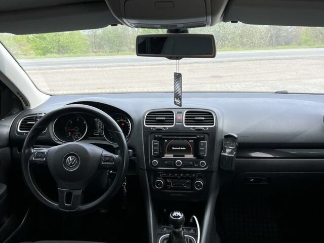 Черный Фольксваген Гольф, объемом двигателя 1.6 л и пробегом 282 тыс. км за 7000 $, фото 9 на Automoto.ua