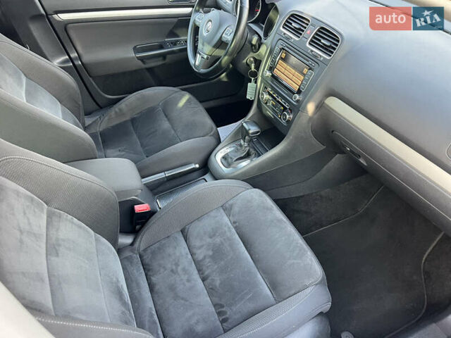 Черный Фольксваген Гольф, объемом двигателя 1.4 л и пробегом 243 тыс. км за 7950 $, фото 18 на Automoto.ua