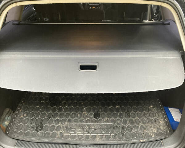 Черный Фольксваген Гольф, объемом двигателя 1.6 л и пробегом 269 тыс. км за 6600 $, фото 11 на Automoto.ua