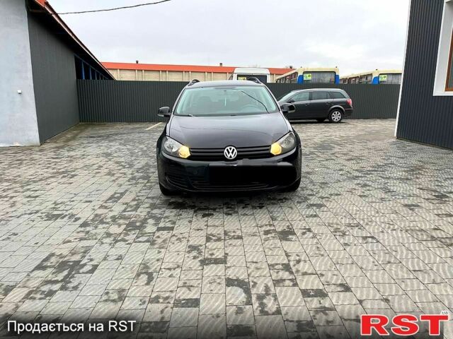 Черный Фольксваген Гольф, объемом двигателя 1.2 л и пробегом 217 тыс. км за 5500 $, фото 1 на Automoto.ua