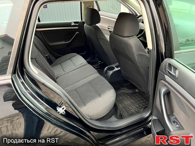 Черный Фольксваген Гольф, объемом двигателя 1.2 л и пробегом 217 тыс. км за 5500 $, фото 11 на Automoto.ua