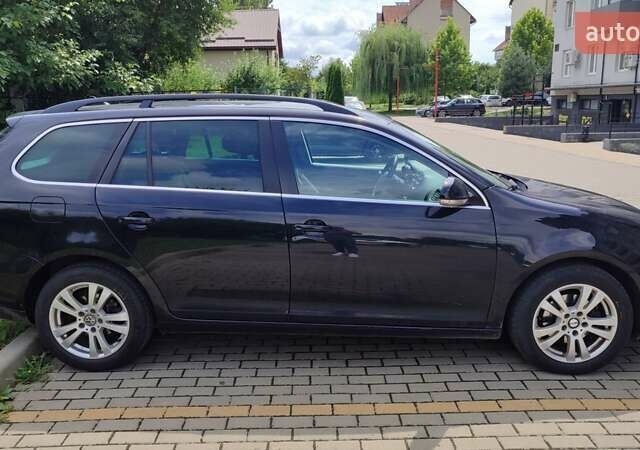 Черный Фольксваген Гольф, объемом двигателя 1.6 л и пробегом 300 тыс. км за 7200 $, фото 7 на Automoto.ua