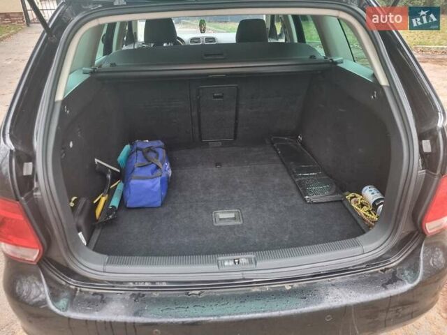 Черный Фольксваген Гольф, объемом двигателя 1.6 л и пробегом 280 тыс. км за 9000 $, фото 11 на Automoto.ua