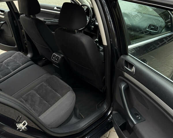 Чорний Фольксваген Гольф, об'ємом двигуна 1.39 л та пробігом 231 тис. км за 6500 $, фото 17 на Automoto.ua