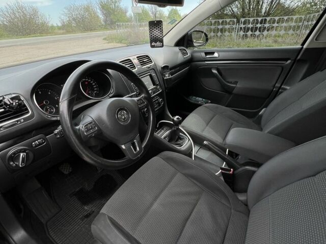 Черный Фольксваген Гольф, объемом двигателя 1.6 л и пробегом 282 тыс. км за 7000 $, фото 12 на Automoto.ua