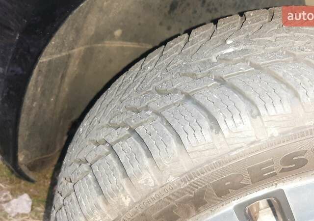 Черный Фольксваген Гольф, объемом двигателя 1.39 л и пробегом 240 тыс. км за 7800 $, фото 4 на Automoto.ua