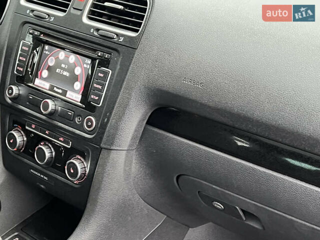 Чорний Фольксваген Гольф, об'ємом двигуна 1.6 л та пробігом 183 тис. км за 7199 $, фото 58 на Automoto.ua