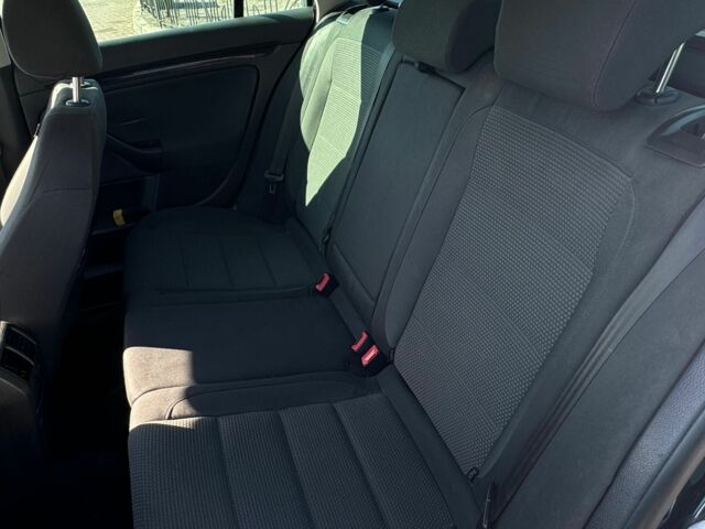 Чорний Фольксваген Гольф, об'ємом двигуна 1.6 л та пробігом 320 тис. км за 7200 $, фото 10 на Automoto.ua