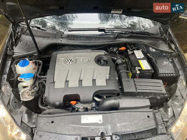 Черный Фольксваген Гольф, объемом двигателя 1.6 л и пробегом 269 тыс. км за 6600 $, фото 12 на Automoto.ua