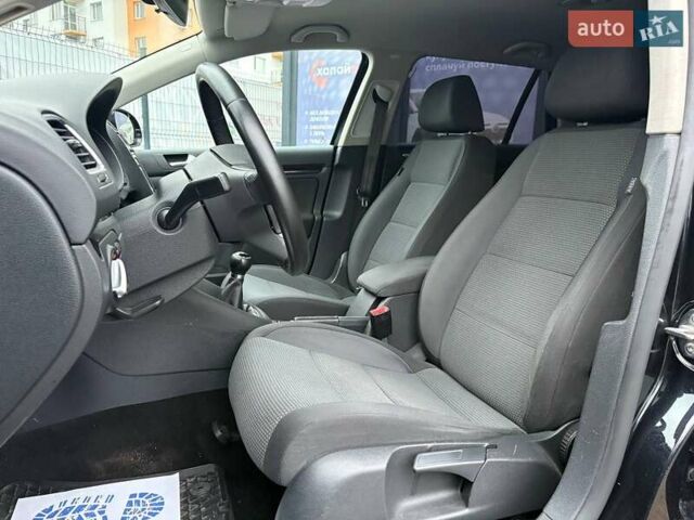 Черный Фольксваген Гольф, объемом двигателя 1.39 л и пробегом 228 тыс. км за 8200 $, фото 8 на Automoto.ua