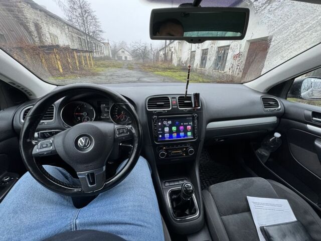 Черный Фольксваген Гольф, объемом двигателя 1.6 л и пробегом 243 тыс. км за 7300 $, фото 5 на Automoto.ua