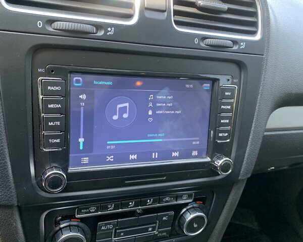 Черный Фольксваген Гольф, объемом двигателя 1.39 л и пробегом 230 тыс. км за 11500 $, фото 22 на Automoto.ua