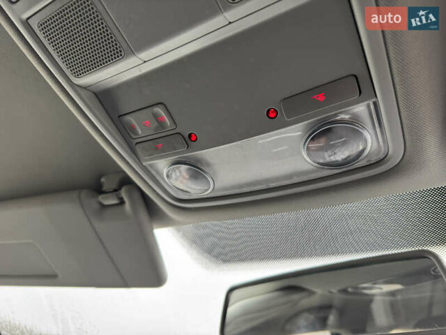 Черный Фольксваген Гольф, объемом двигателя 1.4 л и пробегом 195 тыс. км за 7800 $, фото 30 на Automoto.ua