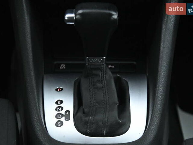 Черный Фольксваген Гольф, объемом двигателя 1.97 л и пробегом 275 тыс. км за 8850 $, фото 26 на Automoto.ua