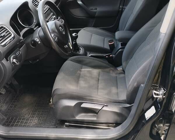 Черный Фольксваген Гольф, объемом двигателя 1.6 л и пробегом 254 тыс. км за 8000 $, фото 27 на Automoto.ua