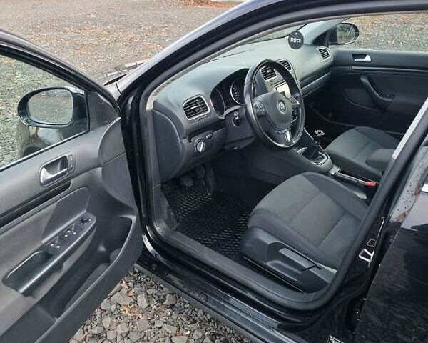 Черный Фольксваген Гольф, объемом двигателя 1.6 л и пробегом 182 тыс. км за 7200 $, фото 5 на Automoto.ua