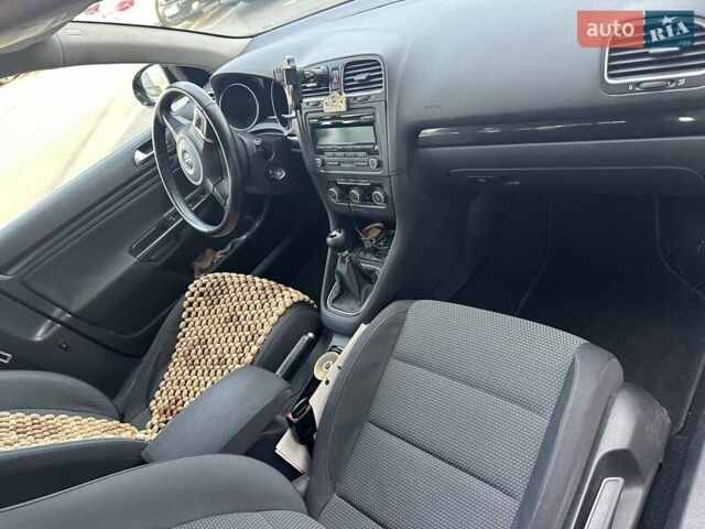 Черный Фольксваген Гольф, объемом двигателя 1.6 л и пробегом 285 тыс. км за 7700 $, фото 14 на Automoto.ua