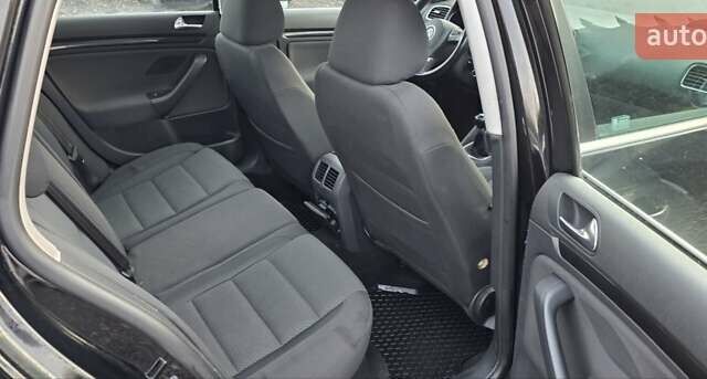 Черный Фольксваген Гольф, объемом двигателя 1.6 л и пробегом 183 тыс. км за 6100 $, фото 9 на Automoto.ua