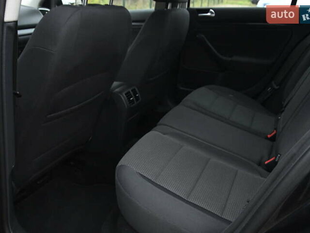 Черный Фольксваген Гольф, объемом двигателя 1.97 л и пробегом 275 тыс. км за 8850 $, фото 29 на Automoto.ua