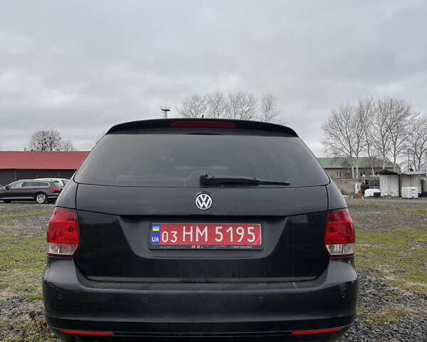 Черный Фольксваген Гольф, объемом двигателя 1.4 л и пробегом 240 тыс. км за 7400 $, фото 4 на Automoto.ua