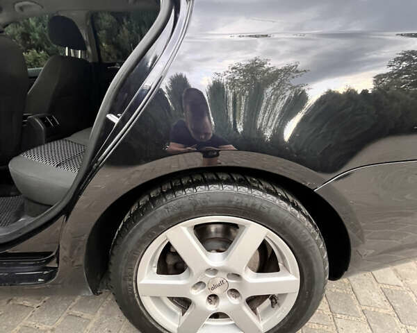 Черный Фольксваген Гольф, объемом двигателя 1.6 л и пробегом 335 тыс. км за 7350 $, фото 14 на Automoto.ua