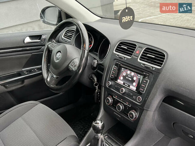 Чорний Фольксваген Гольф, об'ємом двигуна 1.6 л та пробігом 183 тис. км за 7199 $, фото 56 на Automoto.ua