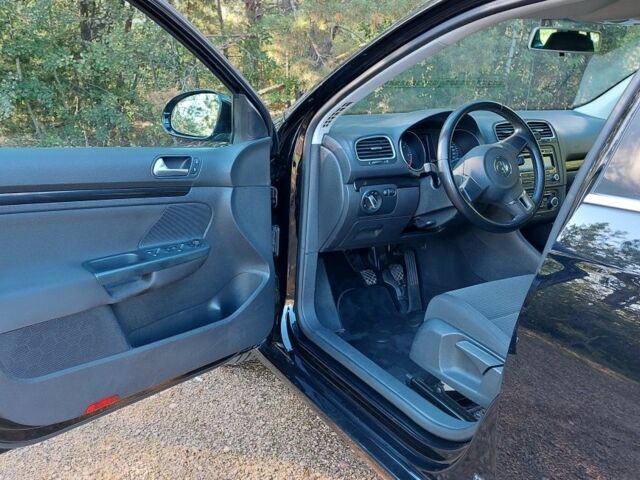 Чорний Фольксваген Гольф, об'ємом двигуна 1.6 л та пробігом 193 тис. км за 8200 $, фото 3 на Automoto.ua