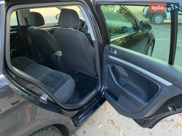 Черный Фольксваген Гольф, объемом двигателя 1.39 л и пробегом 240 тыс. км за 7600 $, фото 10 на Automoto.ua