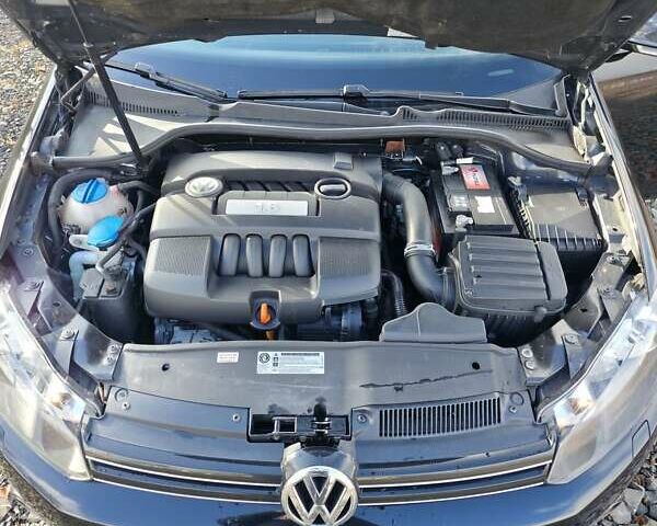 Черный Фольксваген Гольф, объемом двигателя 1.6 л и пробегом 182 тыс. км за 7200 $, фото 13 на Automoto.ua