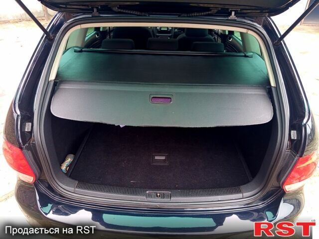 Черный Фольксваген Гольф, объемом двигателя 1.6 л и пробегом 246 тыс. км за 6800 $, фото 13 на Automoto.ua