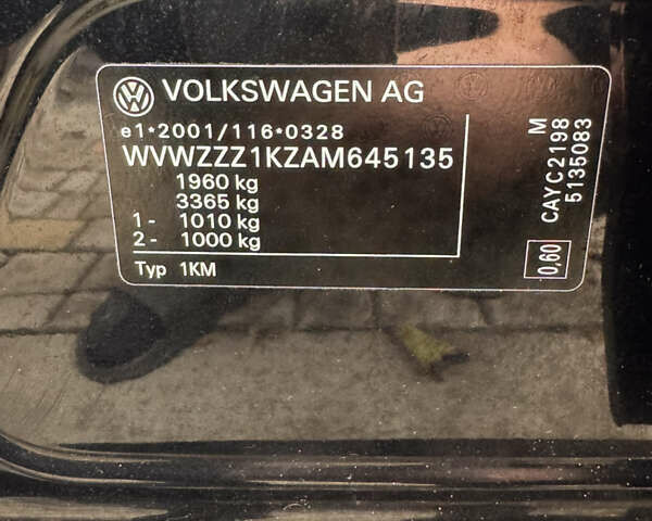 Черный Фольксваген Гольф, объемом двигателя 1.6 л и пробегом 235 тыс. км за 8800 $, фото 45 на Automoto.ua