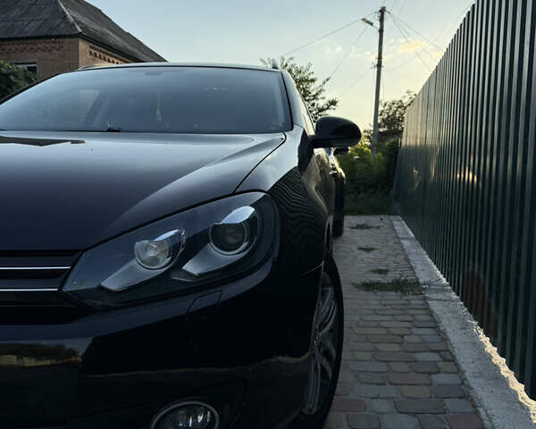 Черный Фольксваген Гольф, объемом двигателя 1.6 л и пробегом 300 тыс. км за 8200 $, фото 16 на Automoto.ua