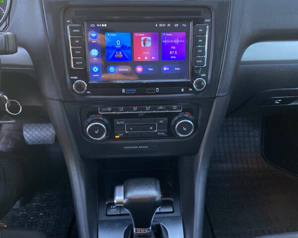 Черный Фольксваген Гольф, объемом двигателя 1.39 л и пробегом 240 тыс. км за 7600 $, фото 15 на Automoto.ua