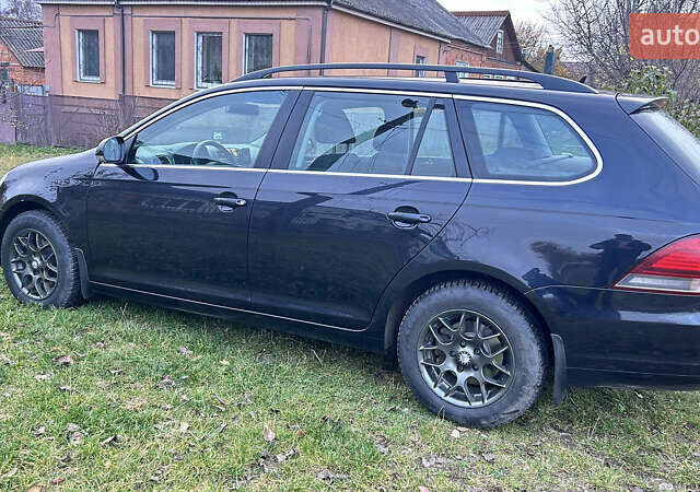 Черный Фольксваген Гольф, объемом двигателя 1.6 л и пробегом 247 тыс. км за 7800 $, фото 5 на Automoto.ua