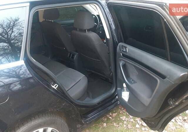 Черный Фольксваген Гольф, объемом двигателя 1.39 л и пробегом 240 тыс. км за 7800 $, фото 2 на Automoto.ua