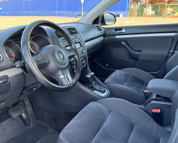 Черный Фольксваген Гольф, объемом двигателя 1.4 л и пробегом 239 тыс. км за 7150 $, фото 14 на Automoto.ua