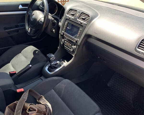 Черный Фольксваген Гольф, объемом двигателя 1.39 л и пробегом 230 тыс. км за 11500 $, фото 11 на Automoto.ua