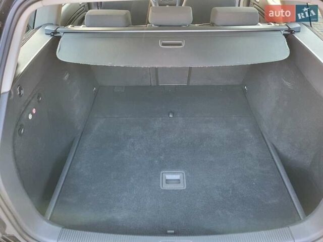 Черный Фольксваген Гольф, объемом двигателя 1.4 л и пробегом 199 тыс. км за 8000 $, фото 30 на Automoto.ua