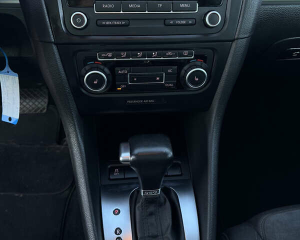 Черный Фольксваген Гольф, объемом двигателя 1.4 л и пробегом 239 тыс. км за 7150 $, фото 28 на Automoto.ua