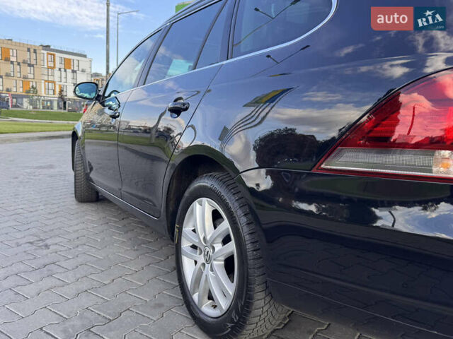 Черный Фольксваген Гольф, объемом двигателя 1.6 л и пробегом 235 тыс. км за 8800 $, фото 26 на Automoto.ua