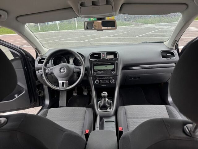 Чорний Фольксваген Гольф, об'ємом двигуна 1.4 л та пробігом 300 тис. км за 6550 $, фото 1 на Automoto.ua